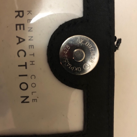 kenneth cole wallet women’s Black Long With Metal Logo Attachment Authentic - Picture 5 of 8